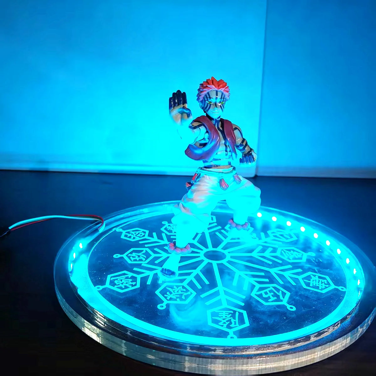 Anime Demon Slayer Kimetsu No Yaiba Akaza Action Figure DIY LED Light Model Compass Needle Skill - With / USB Cable