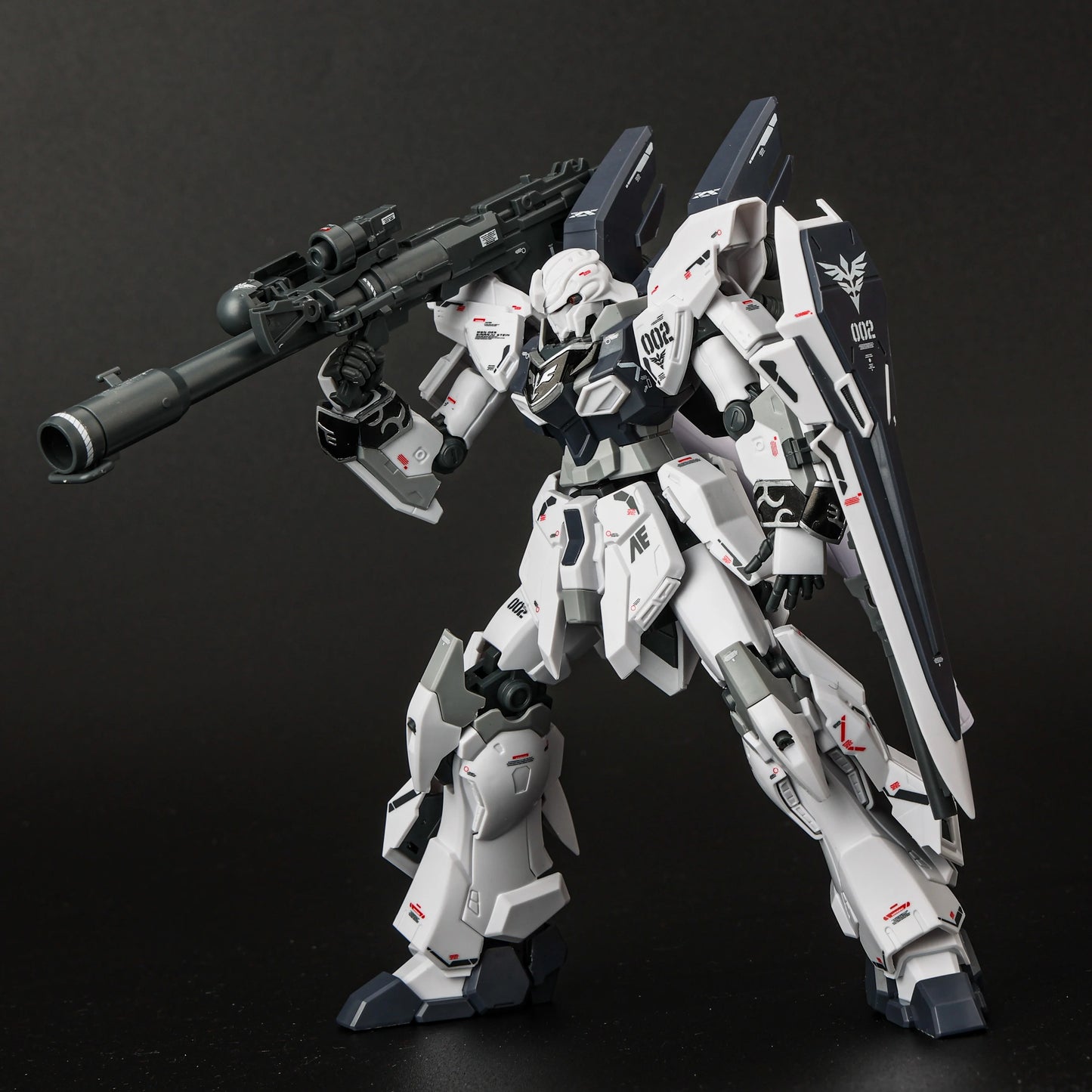 Bandai Sinanju Stein MSN-06S HGUC 1/144 Plastic Model Kit