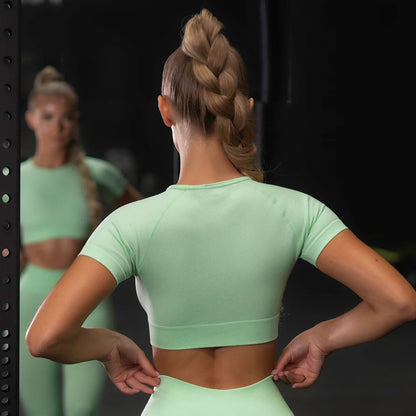 Seamless Yoga Sport Set for Women – Short Sleeve Top and Running Leggings Fitness Apparel - Green / A / S