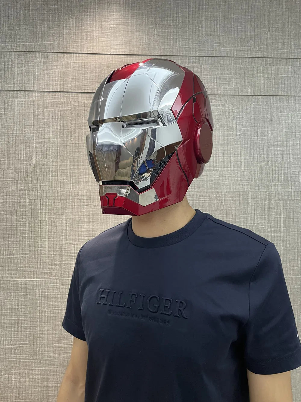 NEW Iron Man Helmet Mk5 Electric Voice Activated Control Wearable Mask 1:1 Automatic Opening Closing Model Figure Adult Toy Gift