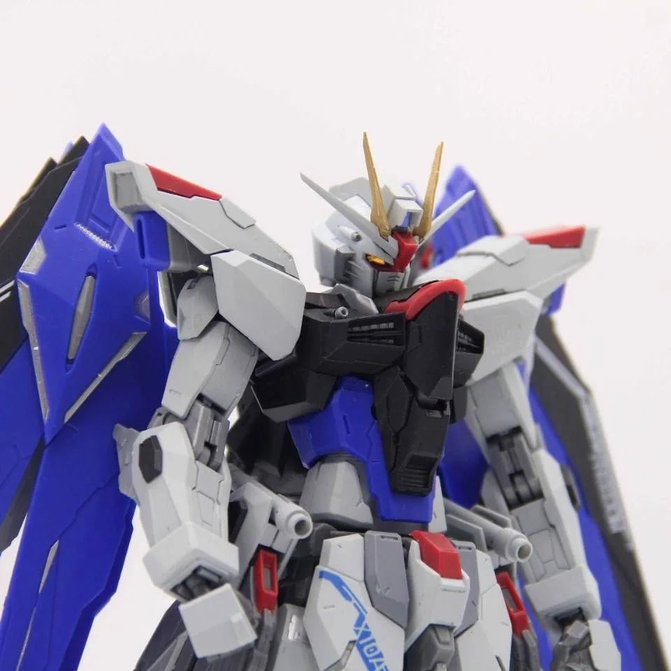 SV Model Freedom MB 1/100 ZGMF-X10A Assembly Model Kit Toys Action Figures Model Kits Robot Plastic Hobby Kids Gift