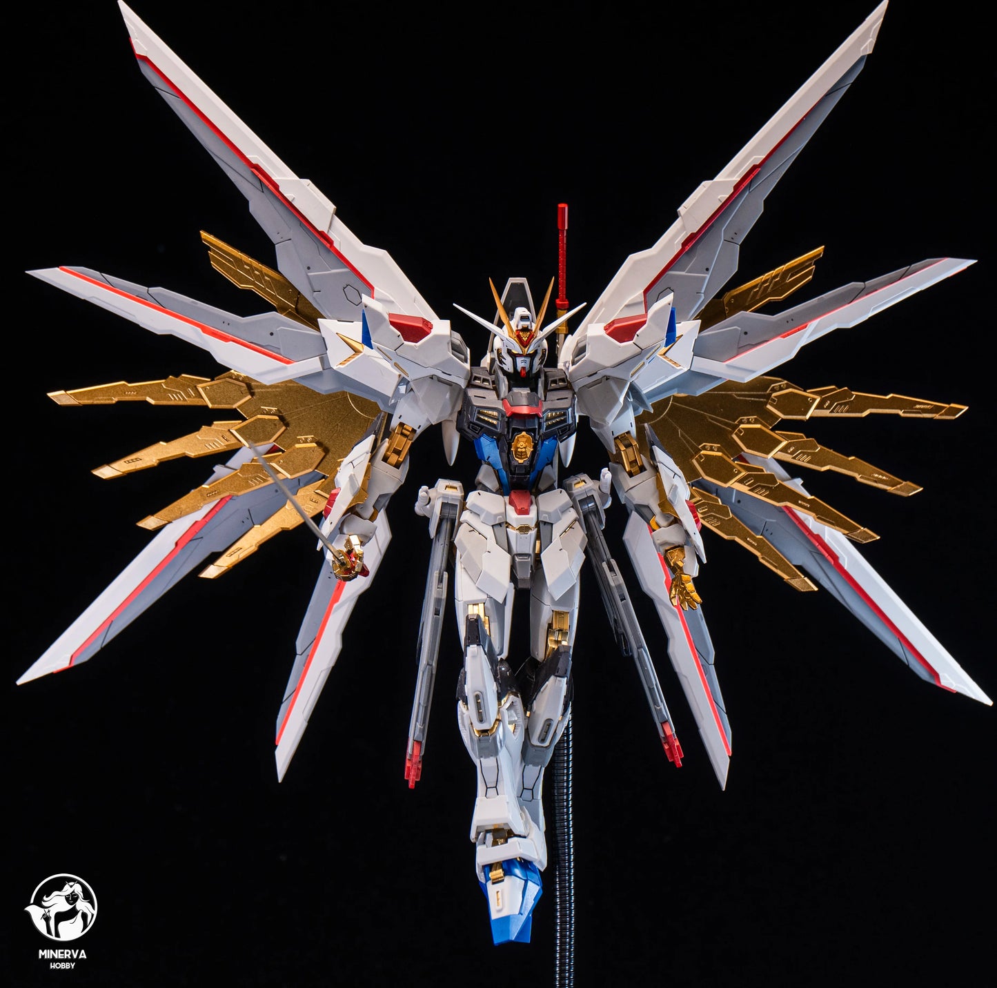 In Stock Minerva Hobby STRIKE FREEDOM Head Carving MG MGEX Assembly Model Kit Midnight With Lamp Toy Mecha Model Head Toys Gifts