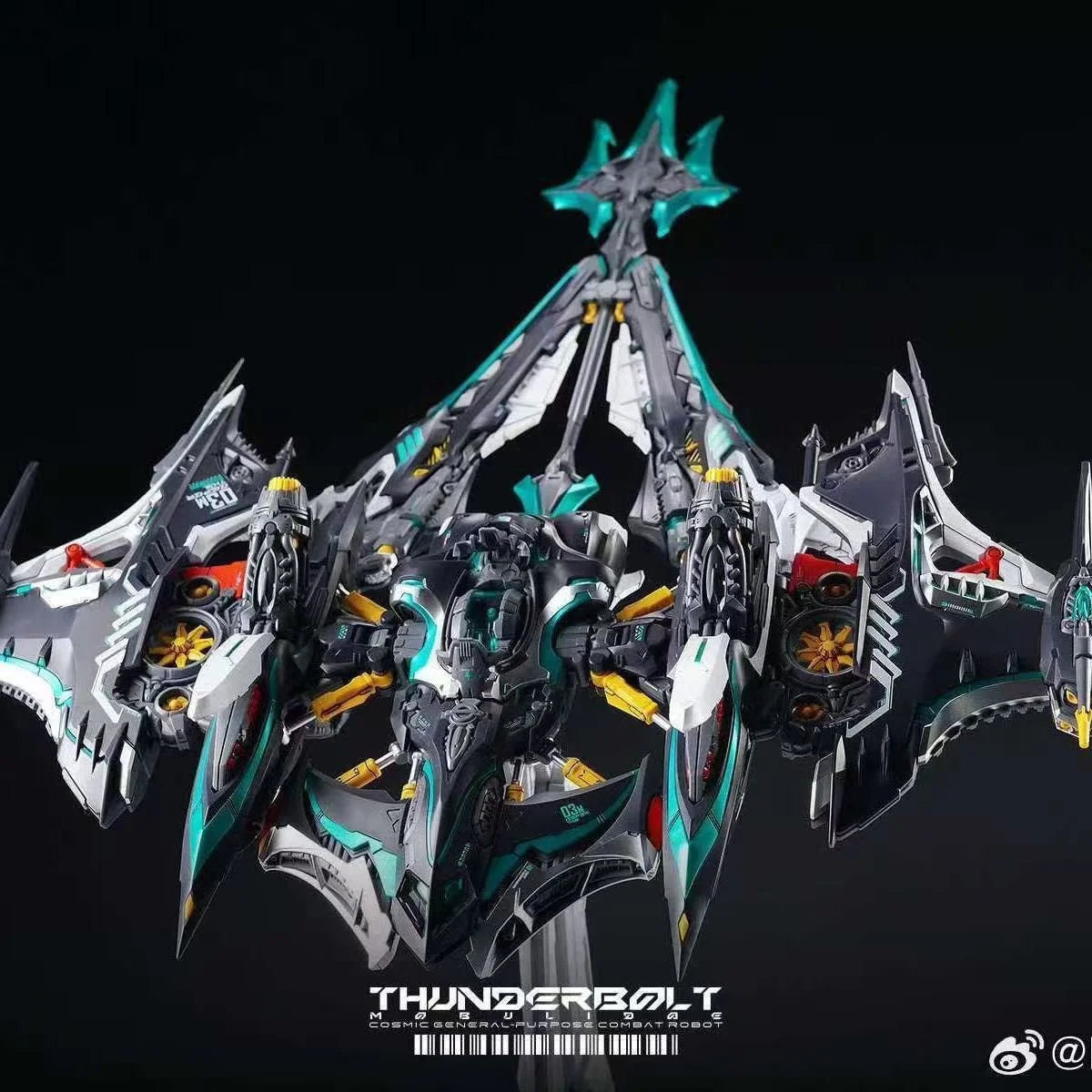 1/100 Scale Inera Infinite Dimension Thunderbolt Manta Ray Original  Mecha Plastic Model Kit Action Figures Engraved Lines Clear