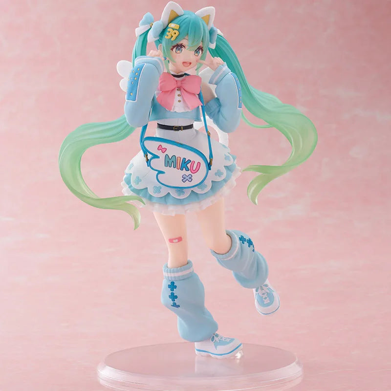 Bandai Hatsune Miku Fancy Cat Eat Ver. 18CM PVC Figure