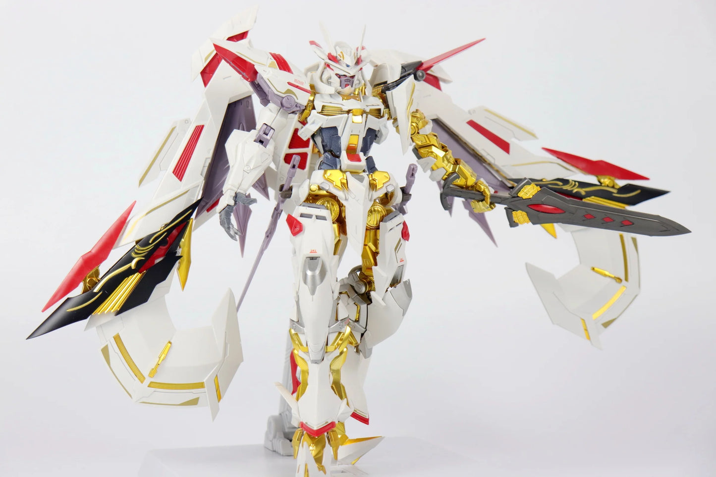 Bandai Daban 8826 Gold Astray Frame MG 1/100 ABS Model Kit