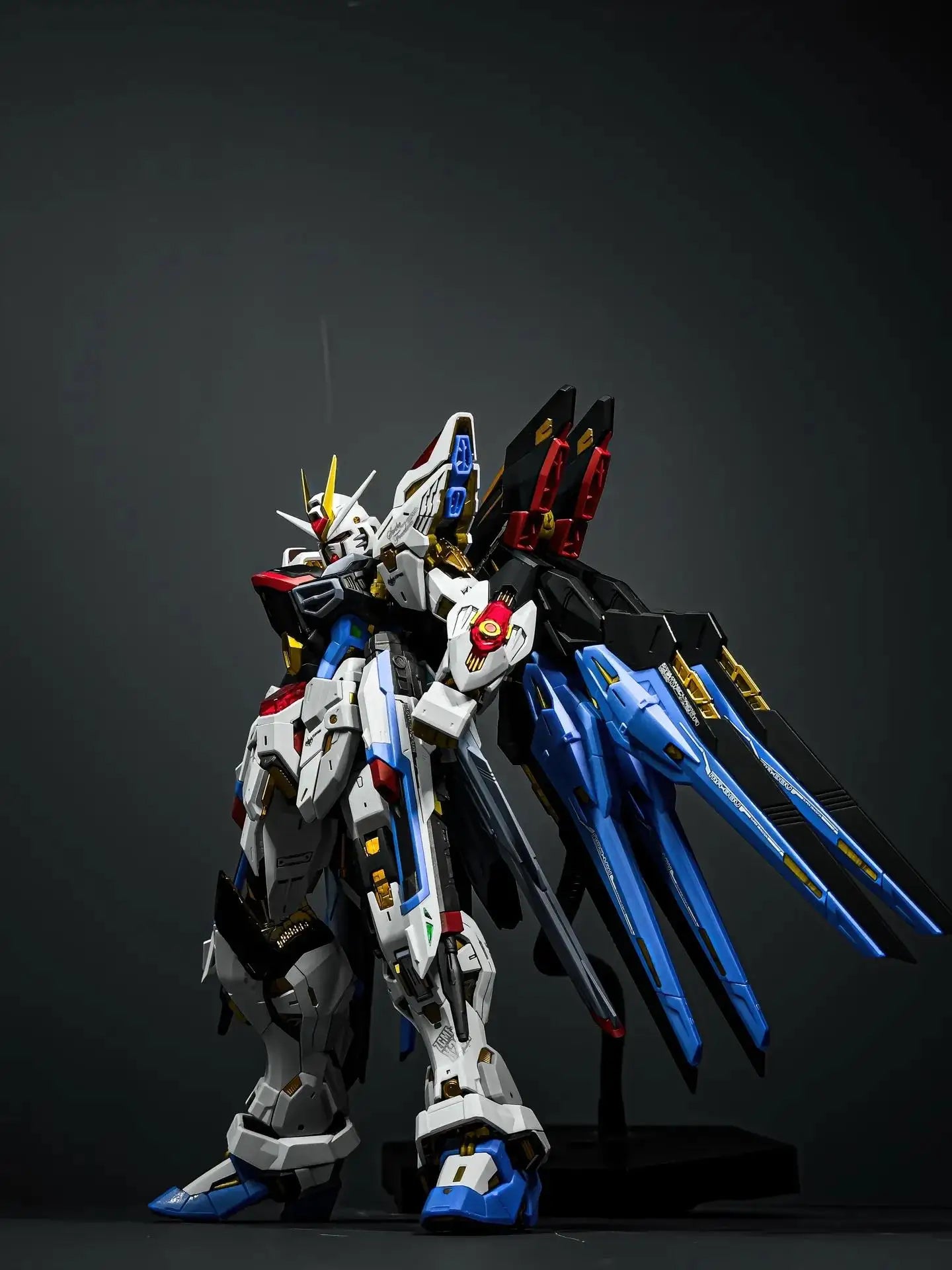 Changlong Model 7701 Mgex Zgmf-X20a Strike Freedom Plastic Skeleton Kit Anime Action Figure Robot Gift Toy - With Wings