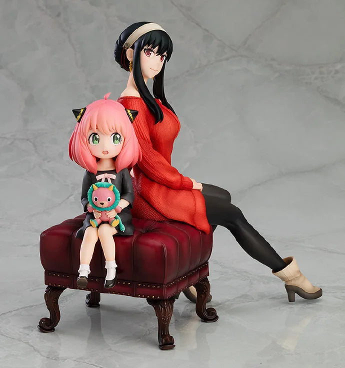 15cm Spy×Family Anya Forger and Yor Sitting on Sofa Anime Figure Model Statue Desktop Decoration Toy
