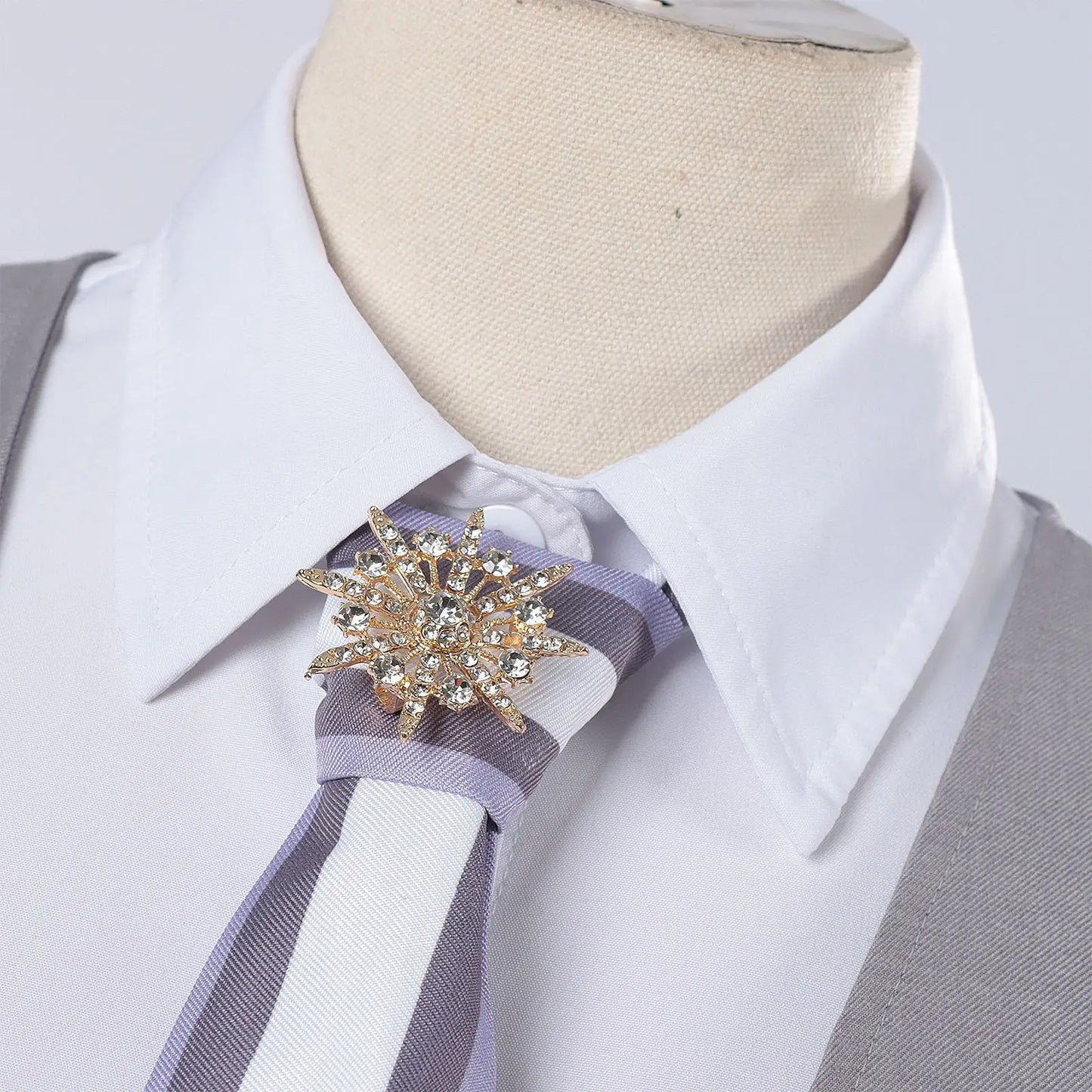 Love and Deepspace Xavier Cosplay Costume Wig Birthday Outfit Uniform Suit Brooch Halloween Party for Women Men Carnival Props