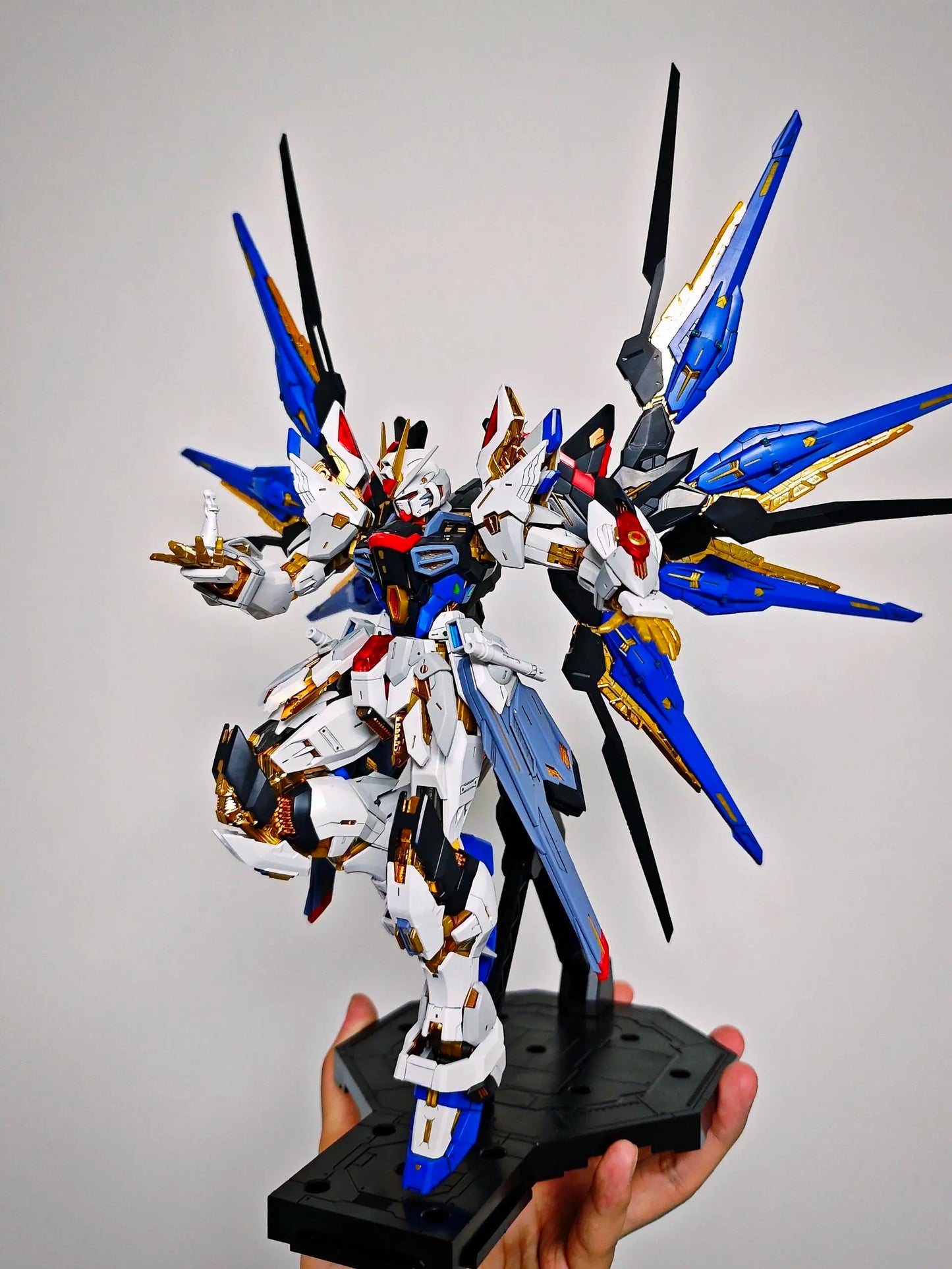 Changlong Model 7701 Mgex Zgmf-X20a Strike Freedom Plastic Skeleton Kit Anime Action Figure Robot Gift Toy - With Wings