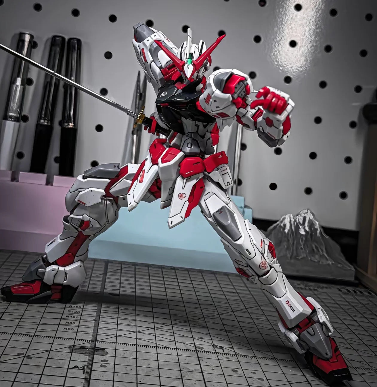 【IN STOCK】DABAN 8807 MG 1/100 Astray Red Frame Mars Jacket Reprint MBF-P02 Model Kit Assembly Action Figure Robot Plastic Model