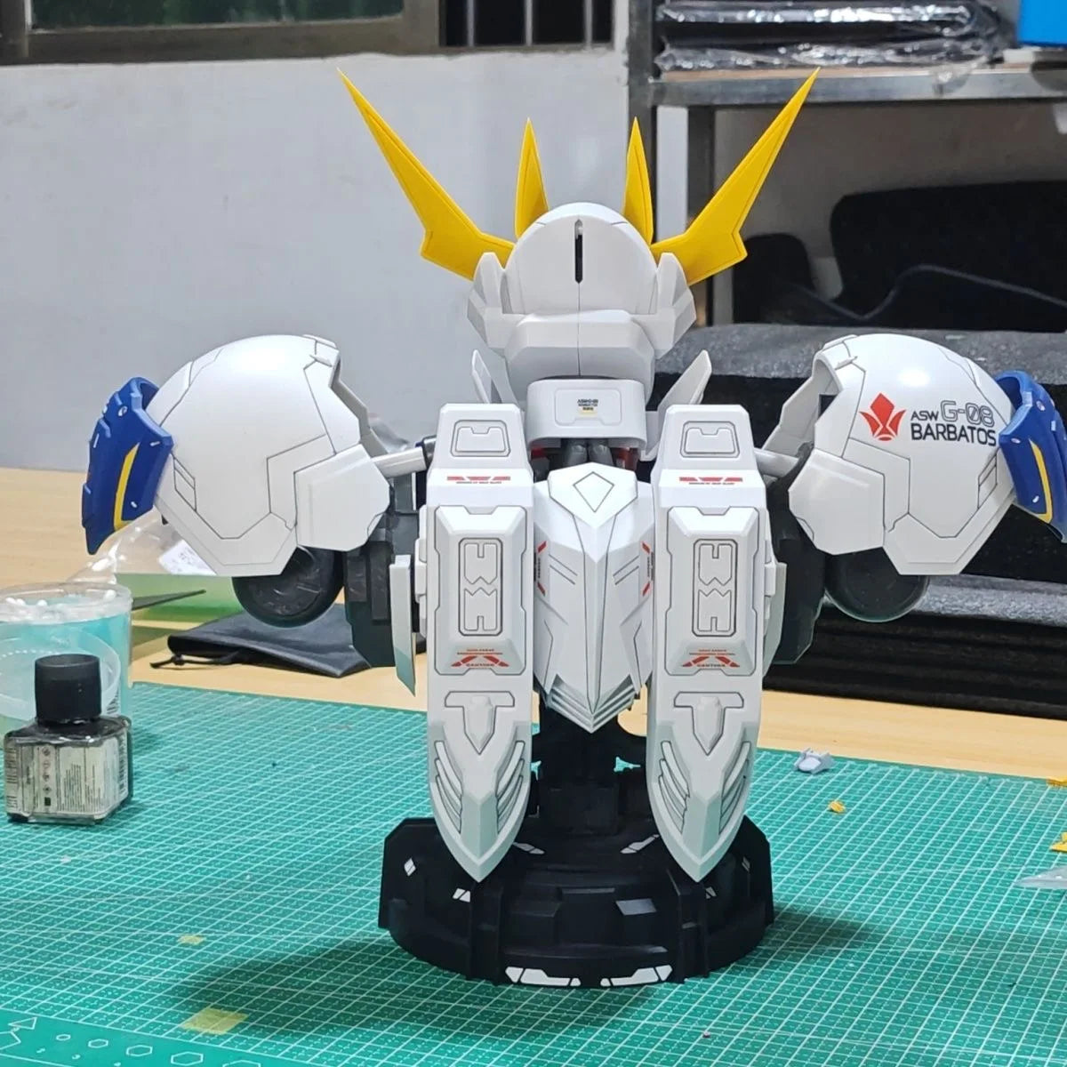 In Stock HAHA Model Barbatos Lupus Rex Bust 1/30 Assembly Model Kit Action Figures Plastic Model Kits Toy Gift