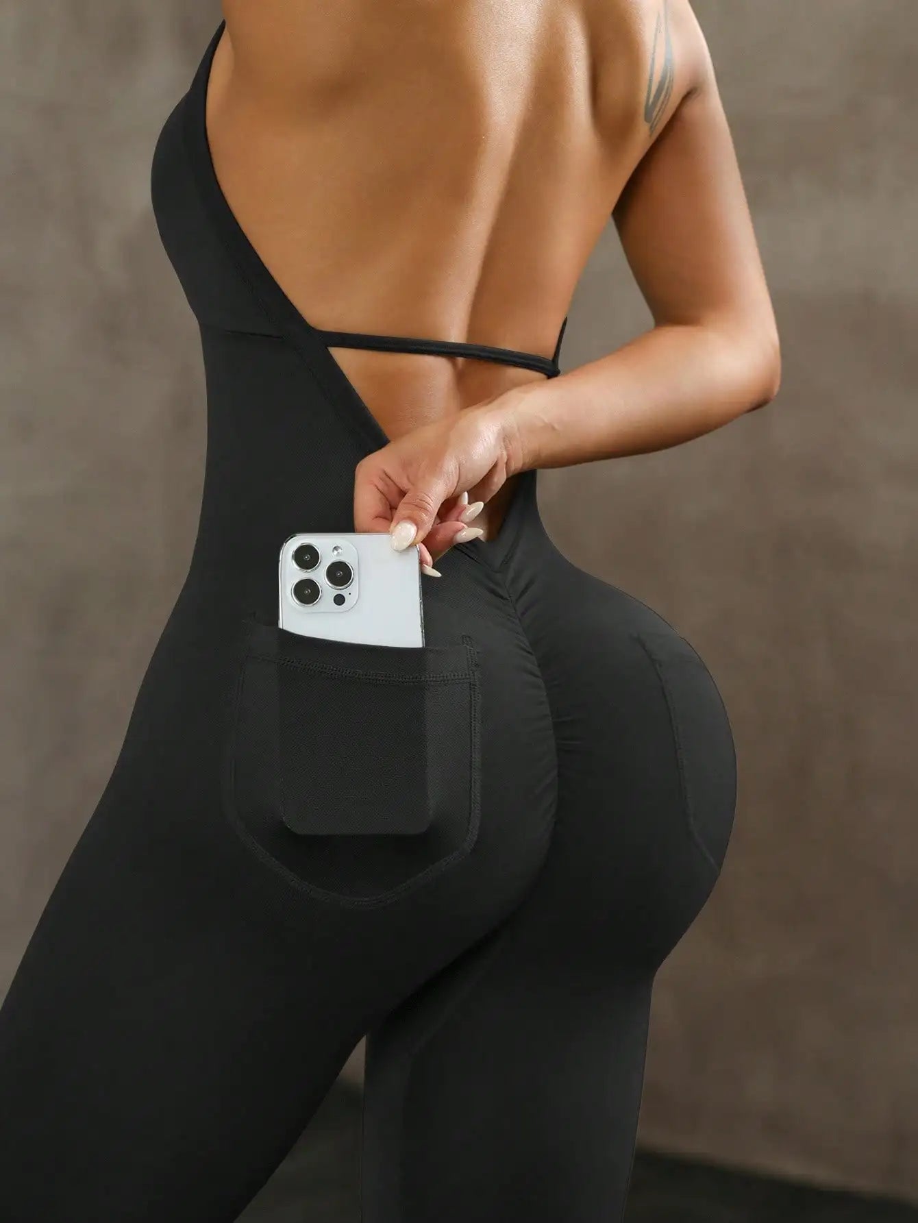 Women’s Seamless Elastic Vest-Style Sports Jumpsuit with Pocket - Solid Color