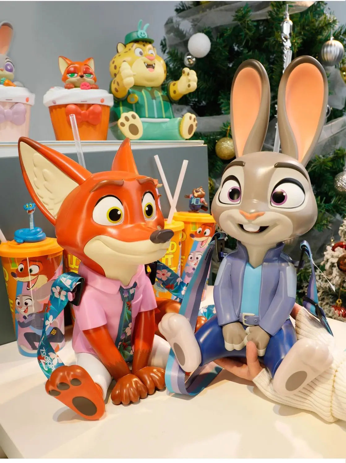 【HOT】Zootopia 2 Disney Movie Shaped Water Cup Nick Judy Cartoon Styled Cups With Crossbody Strap Kawaii Birthday Girl Boy Gifts