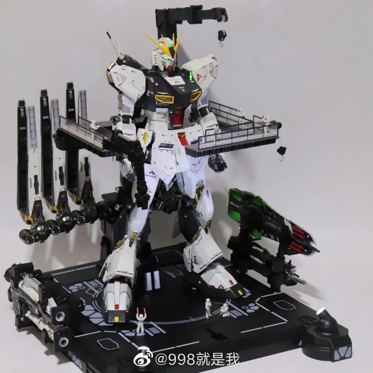 In Stock DABAN Model RX-93 V PG 1/60 Metal Structure Toys Assembly Model Kit Action Figure Plastic Robot Ornament Gifts