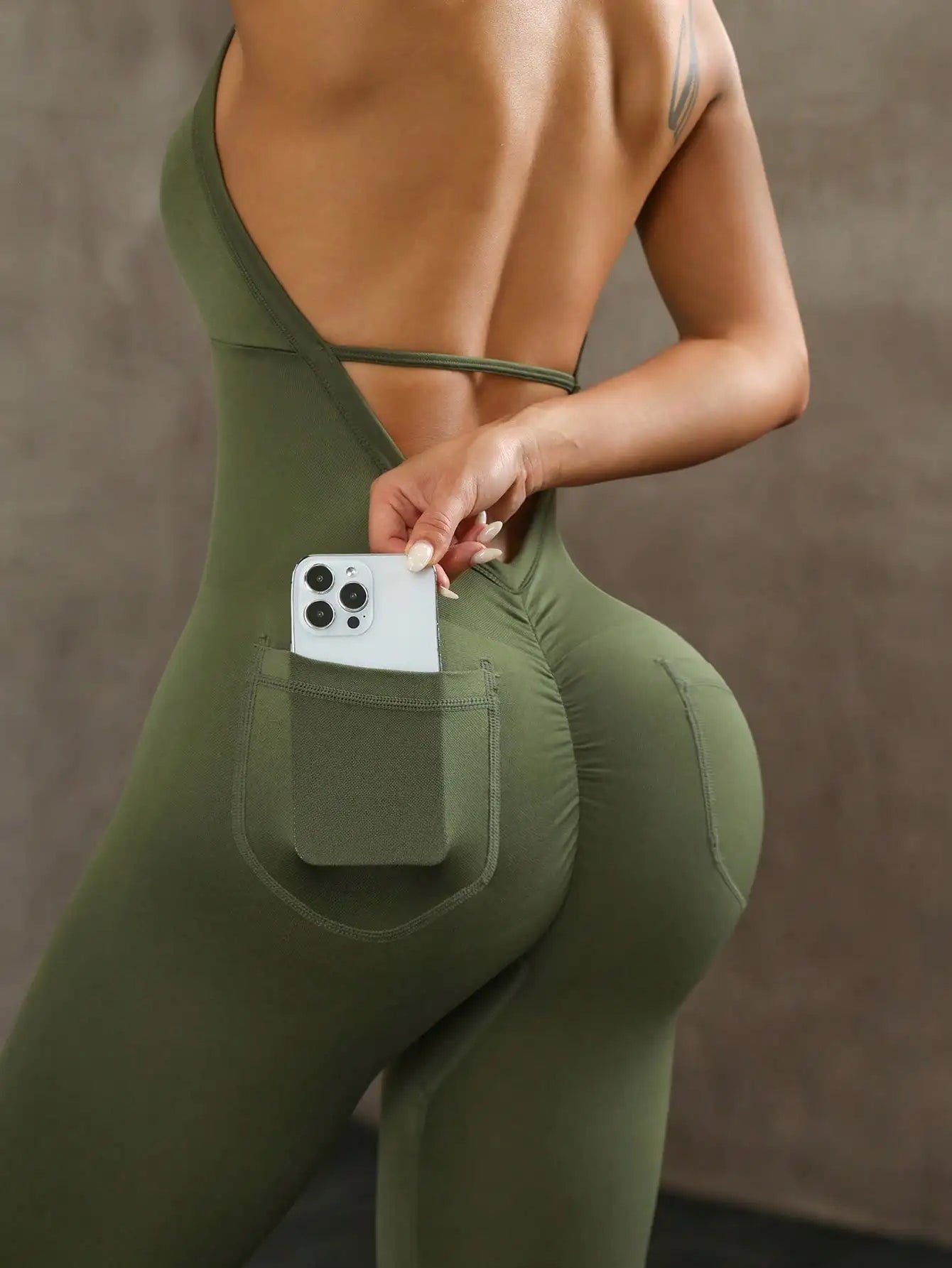 Women’s Seamless Elastic Vest-Style Sports Jumpsuit with Pocket - Solid Color