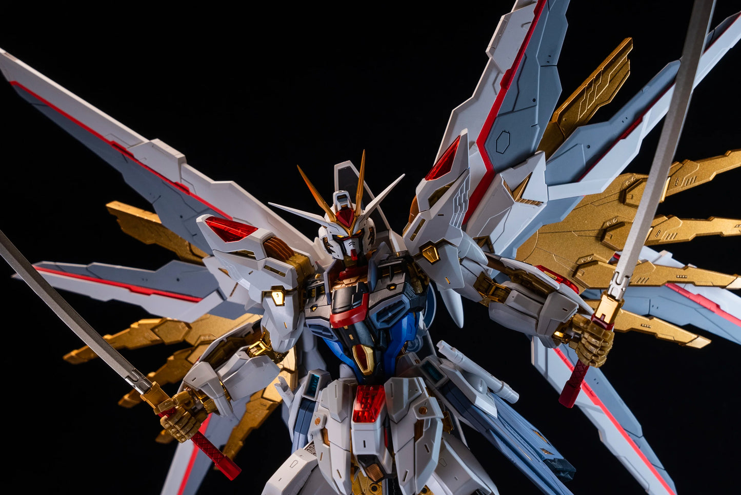 In Stock Minerva Hobby Head Carving STRIKE FREEDOM MG MGEX Assembly Model Kit Fate With Lamp Toy Mecha Model Head Toys Gifts