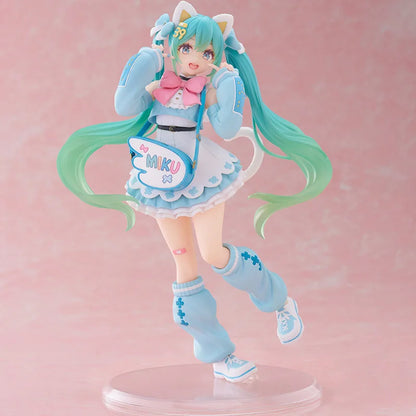 Bandai Hatsune Miku Fancy Cat Eat Ver. 18CM PVC Figure