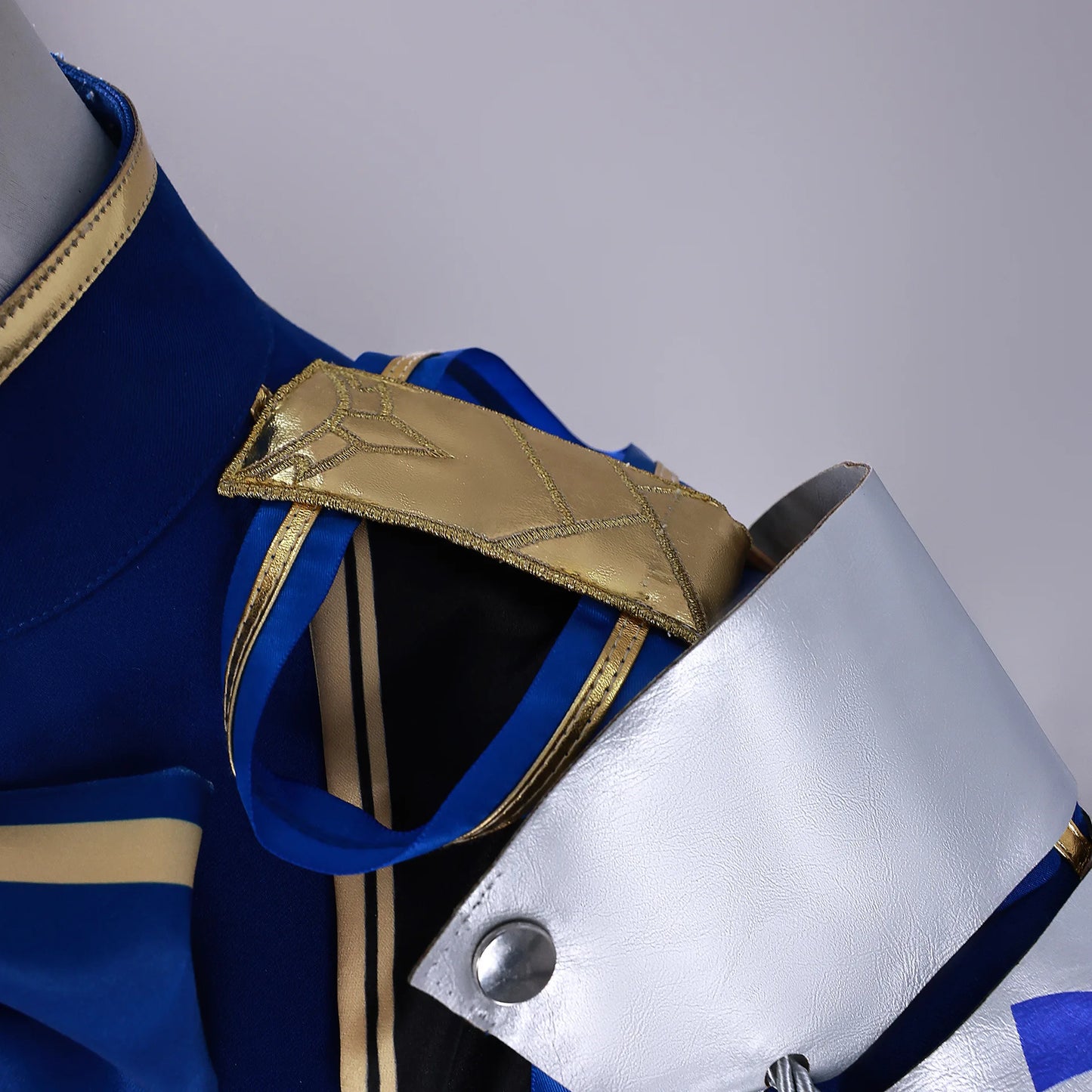 iCoser Honkai Star Rail Fate Saber Cosplay Costume Wig Blue Dress Uniform Outfit Halloween Party for Women Girls Carnival Props