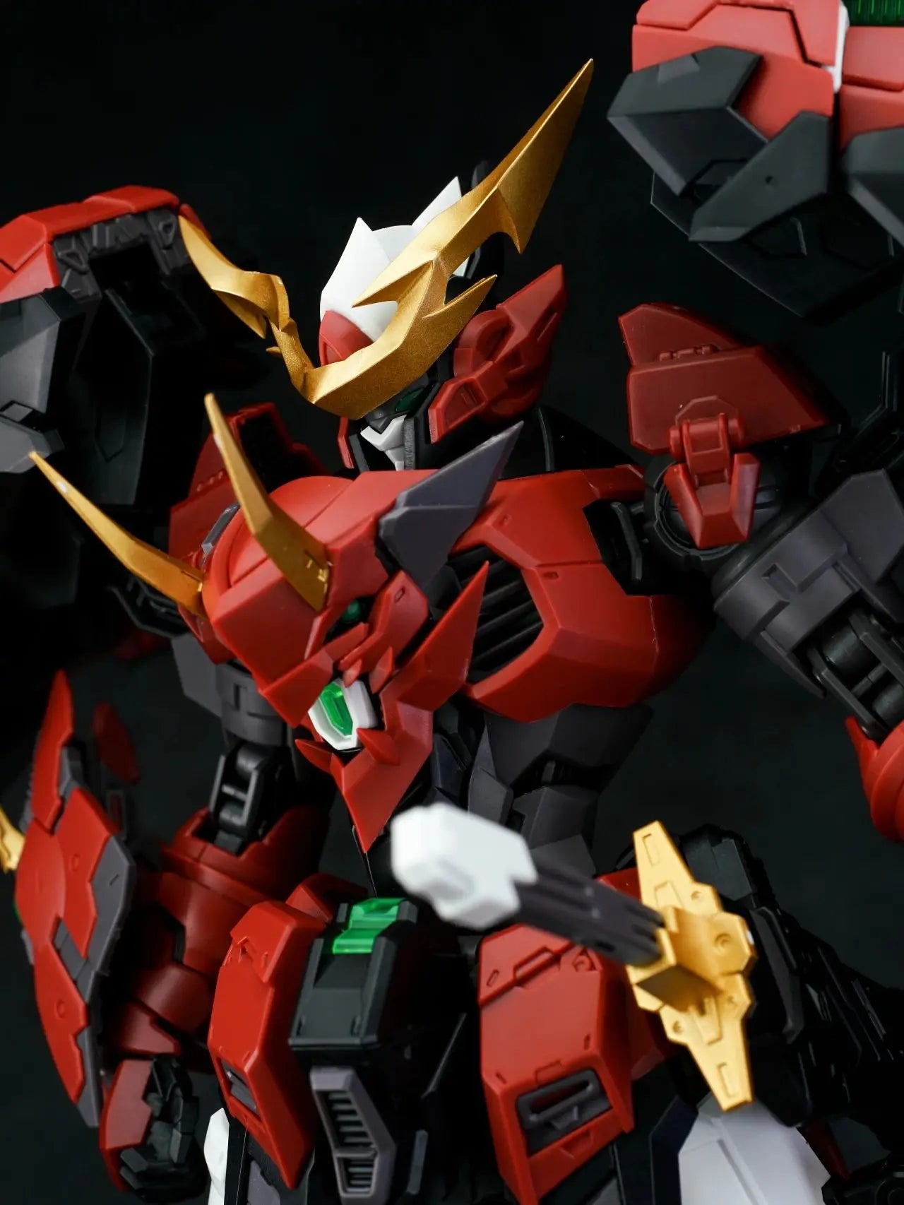 Mingjiangzhuan Qingsheng Model Kit 1/100 ABS PVC