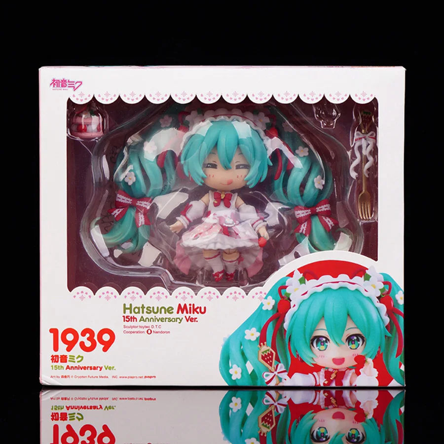 10cm/3.94in #1939 Hatsune Miku Anime Figure 15th Anniversary Strawberry Miku Action Figure #1940 Miku Collection Model Doll Toys