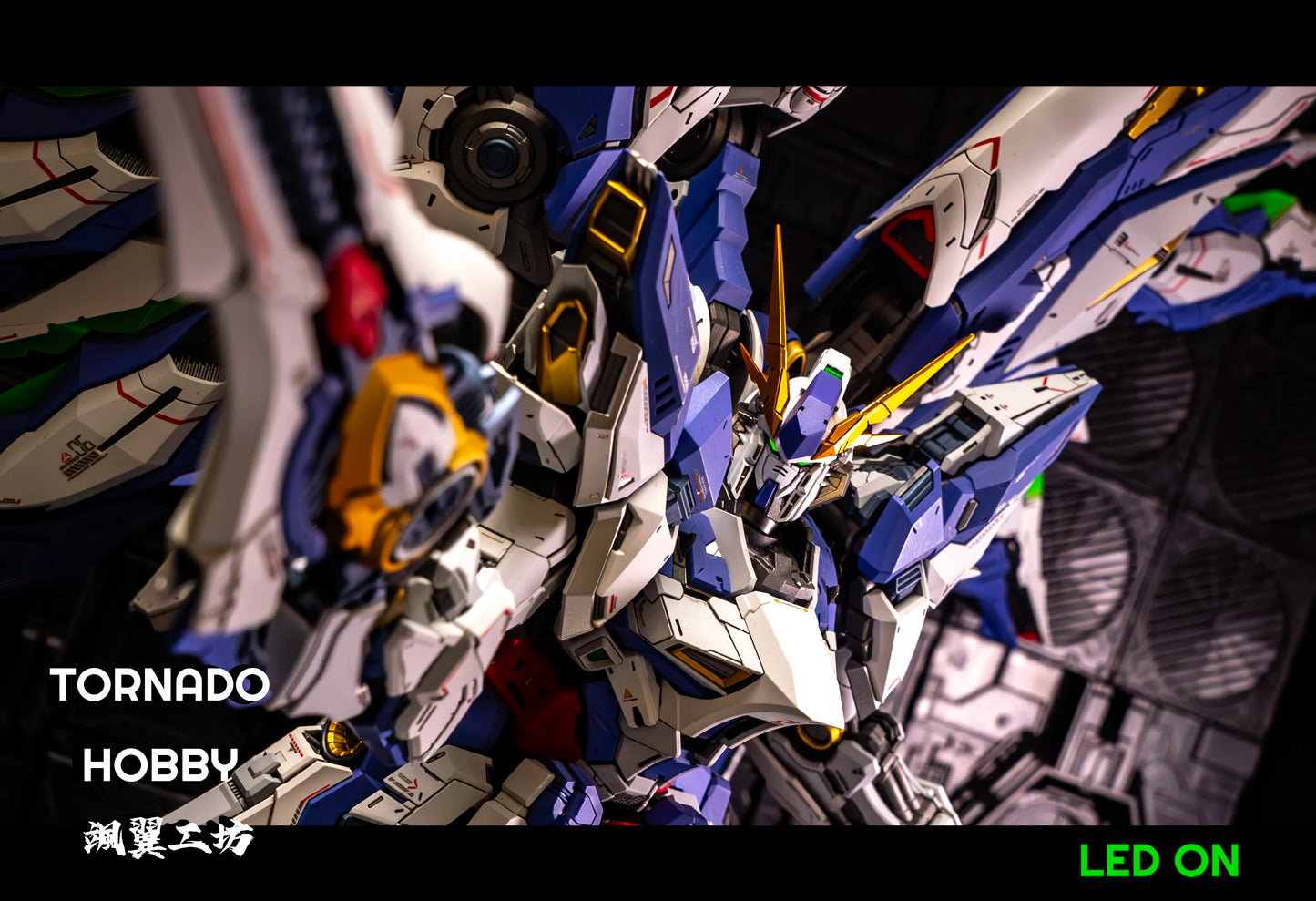 TORNADO HOBBY Studio XI RX-105 Head Carving 1/144 1/72 Sky Defender Assembly Model Kit Toy GK Model Mecha Head Accessory Gifts