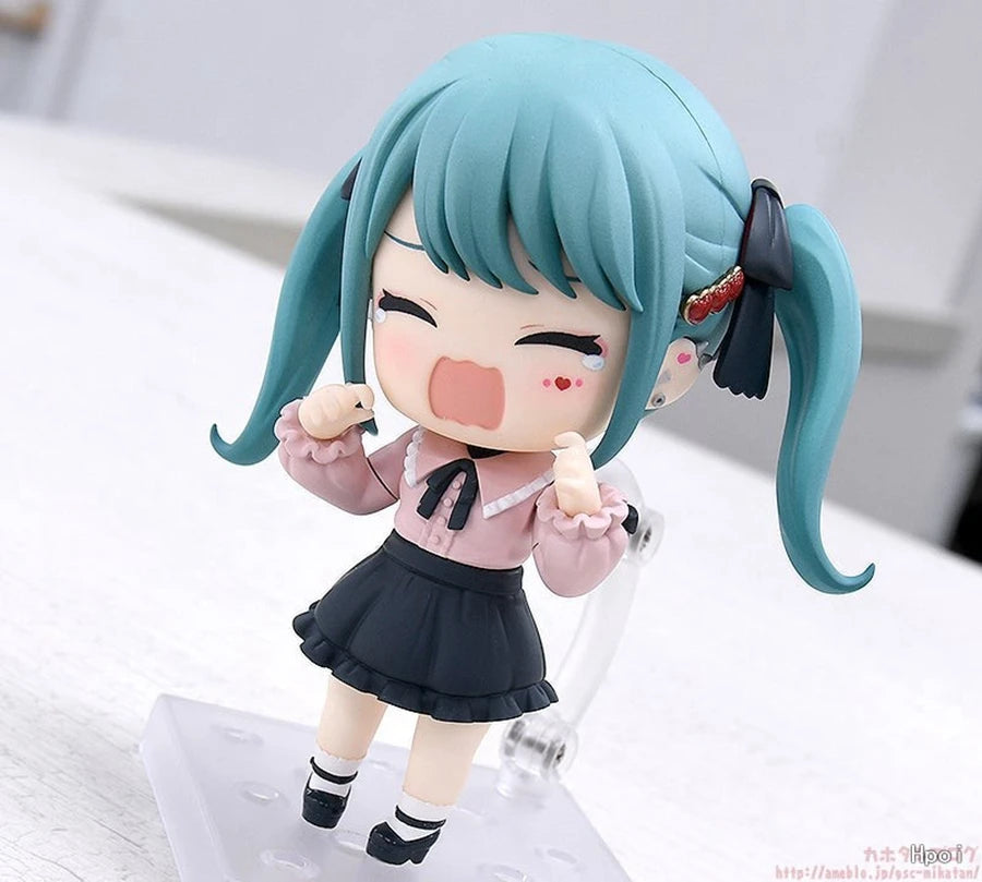 10cm #2239 Hatsune Miku Anime Figure Kawaii The Vampire Hatsune Miku Action Figure Room Decorations PVC Collection Model Toys