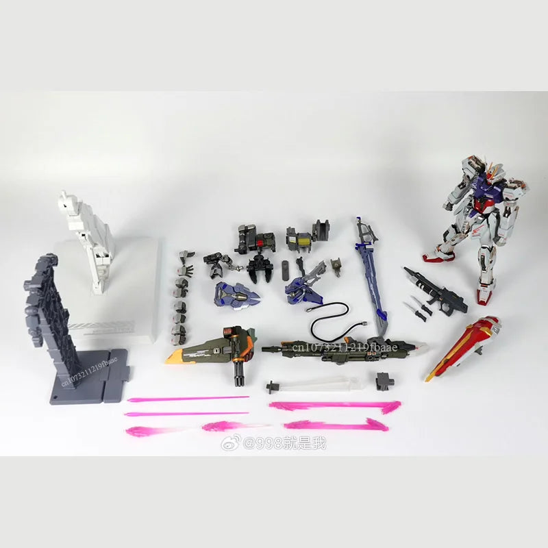 DABAN 8829 STRIKE GAT-X105 MG 1/100 Assembly Model Kit Luncher Striker Sword Toy Action Figures Robot Plastic Model Mecha Gifts