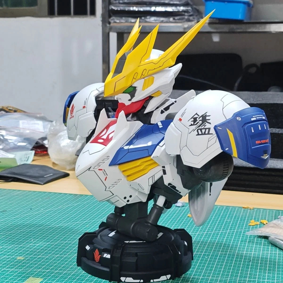 In Stock HAHA Model Barbatos Lupus Rex Bust 1/30 Assembly Model Kit Action Figures Plastic Model Kits Toy Gift