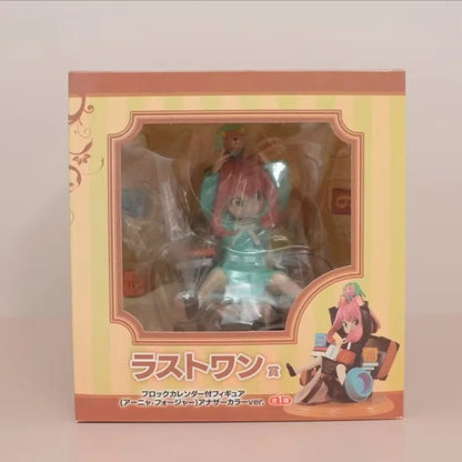 Manga Spy Family Action Figure Sport Student Forger Anya Model Cute Football Figurine Toy PVC Collectible Ornament Birthday Gift