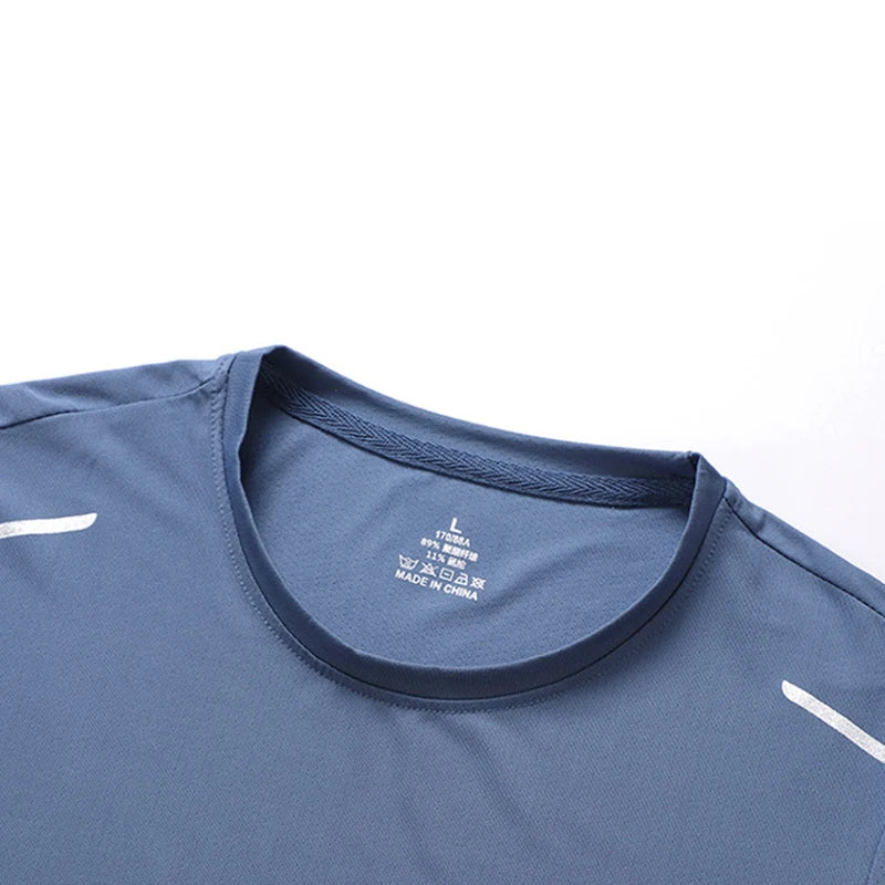 Chrlck Men’s Quick Drying Breathable Running T-Shirt Soft Elastic Outdoor Sports Shirt Summer