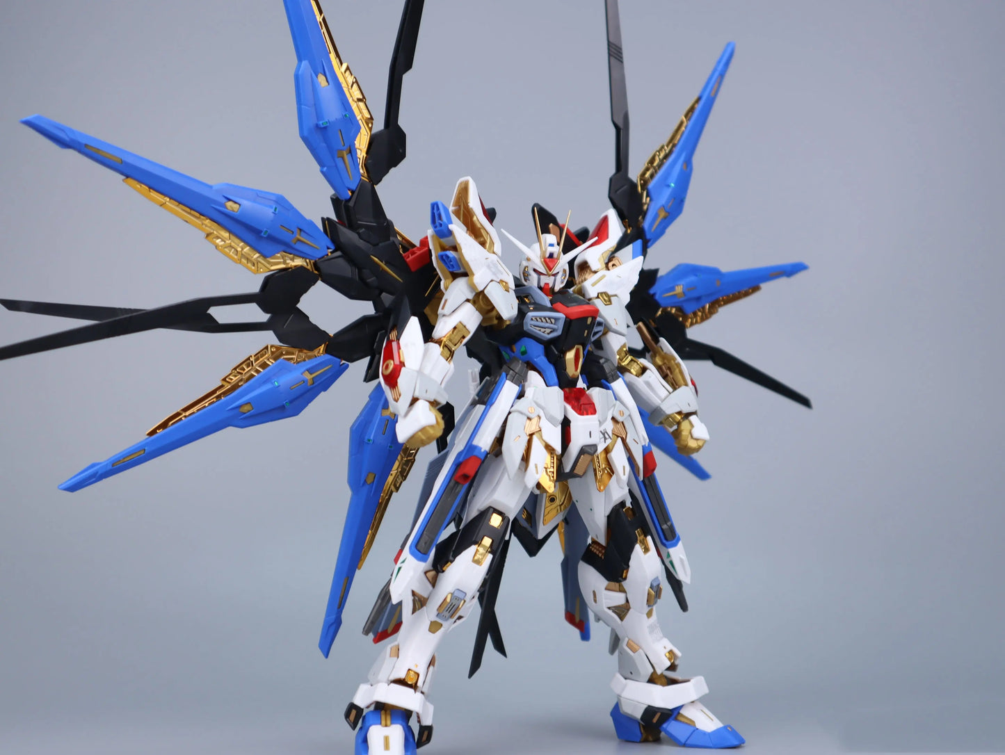 In Stock PIANXIN Strike Freedom Model MG 1/100 MGEX Assembly Model Kit KO Ver Action Figures Robot Plastic Model Toys Gifts