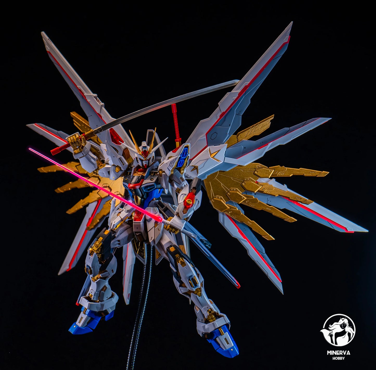 In Stock Minerva Hobby STRIKE FREEDOM Head Carving MG MGEX Assembly Model Kit Midnight With Lamp Toy Mecha Model Head Toys Gifts