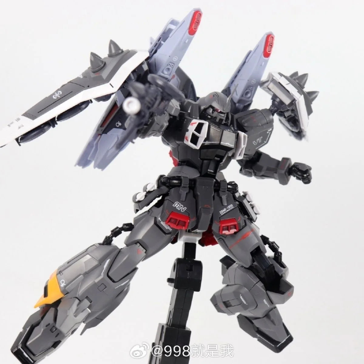 HUANYING Model ZAKU MG 1/100 ZGMF-1001/M BLAZE ZAKU PHANTOM Assembly Model Kit Toy Action Figures Plastic Model Kit Gift