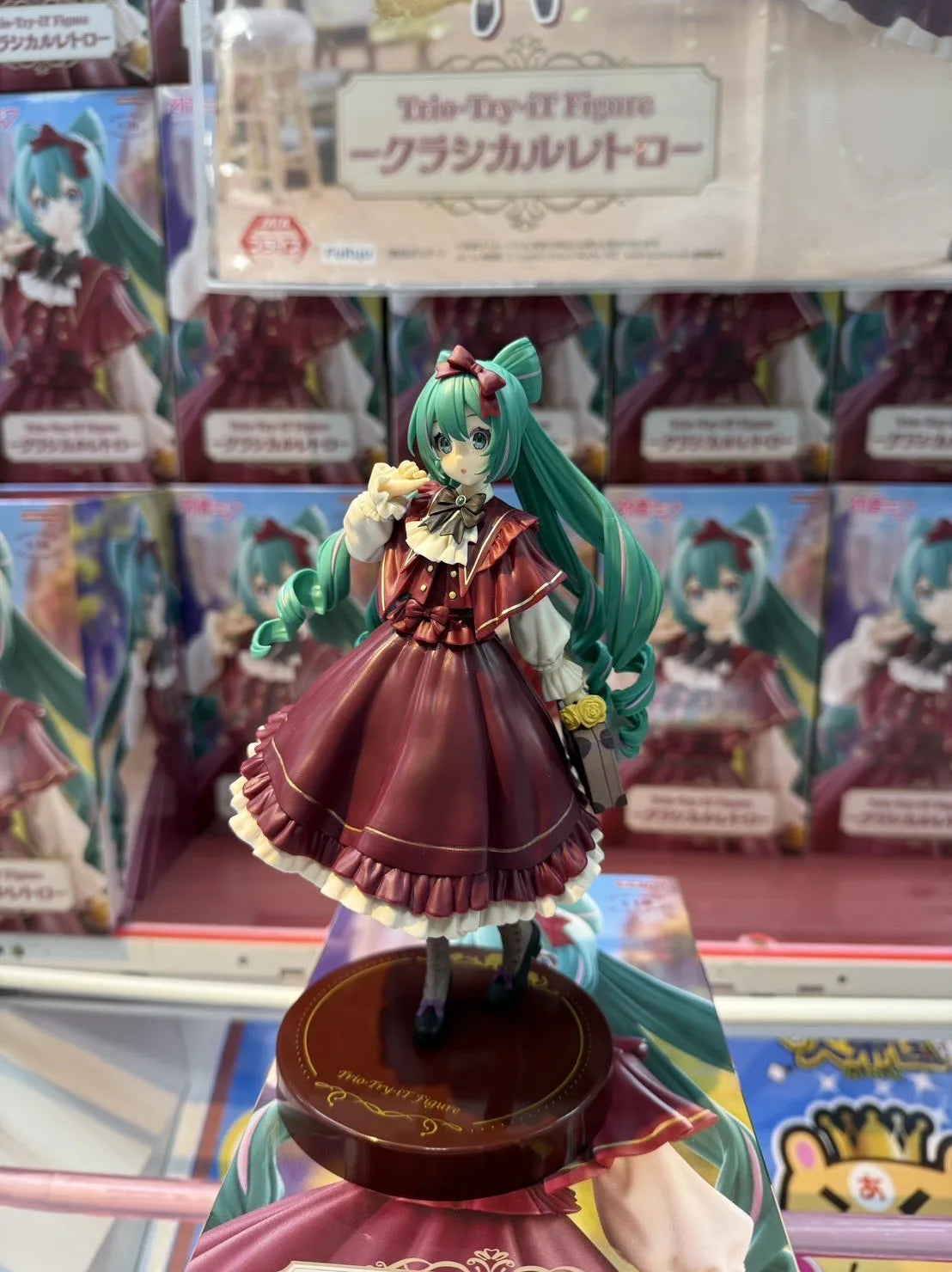 Genuine FuRyu 19cm Hatsune Miku Figure Classical Retro Anime Miku Figurine Statue Model Collection Room Decora Desk Toys Gift