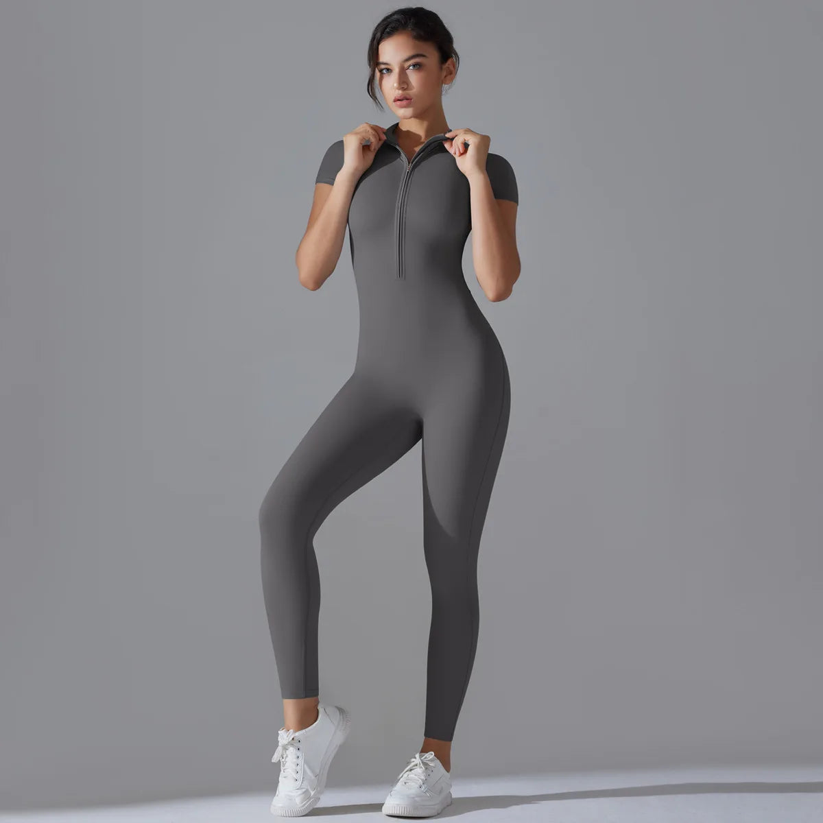 Naked zipper short sleeved yoga suit jumpsuit, quick drying breathable outdoor sports tight fitting jumpsuit, fitness suit