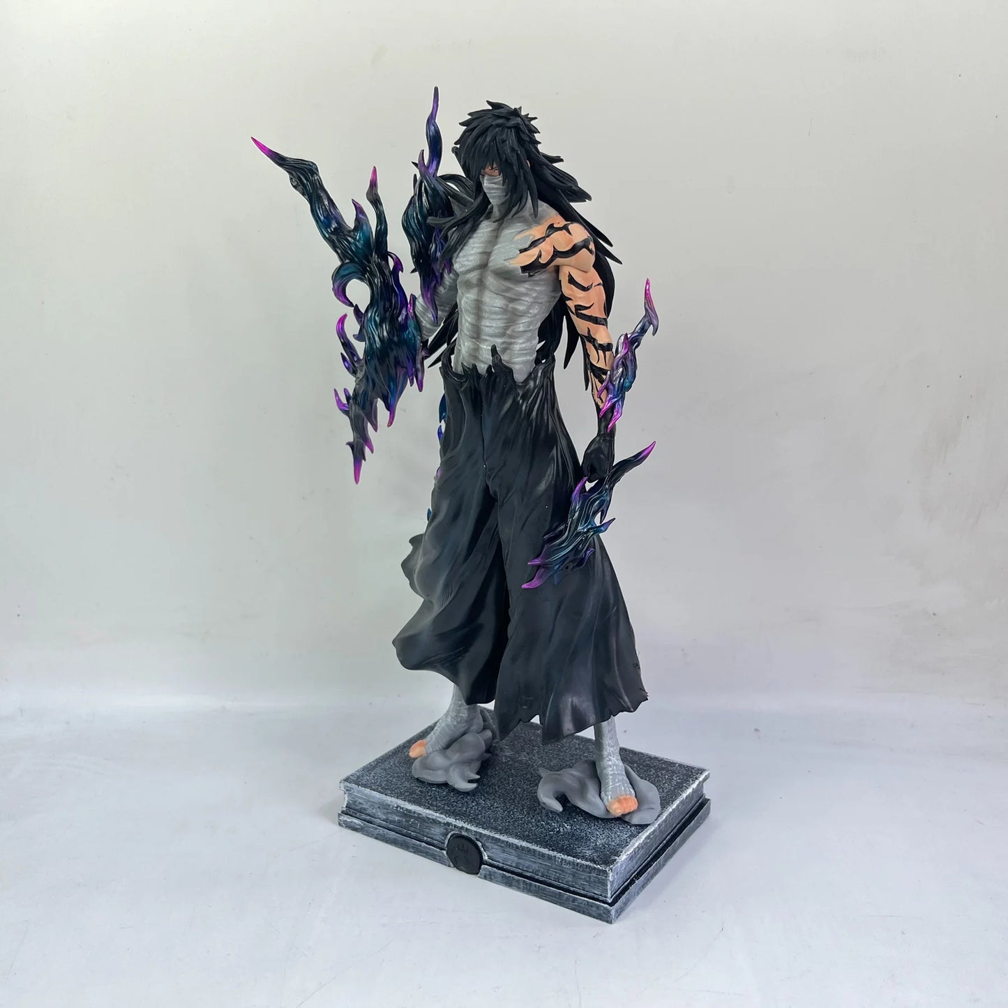 31-33cm Bleach Ichigo Figure Hollow White Horned & Mugetsu Form PVC Anime Peripheral Desktop Decor Collectible Statue Fan Gift