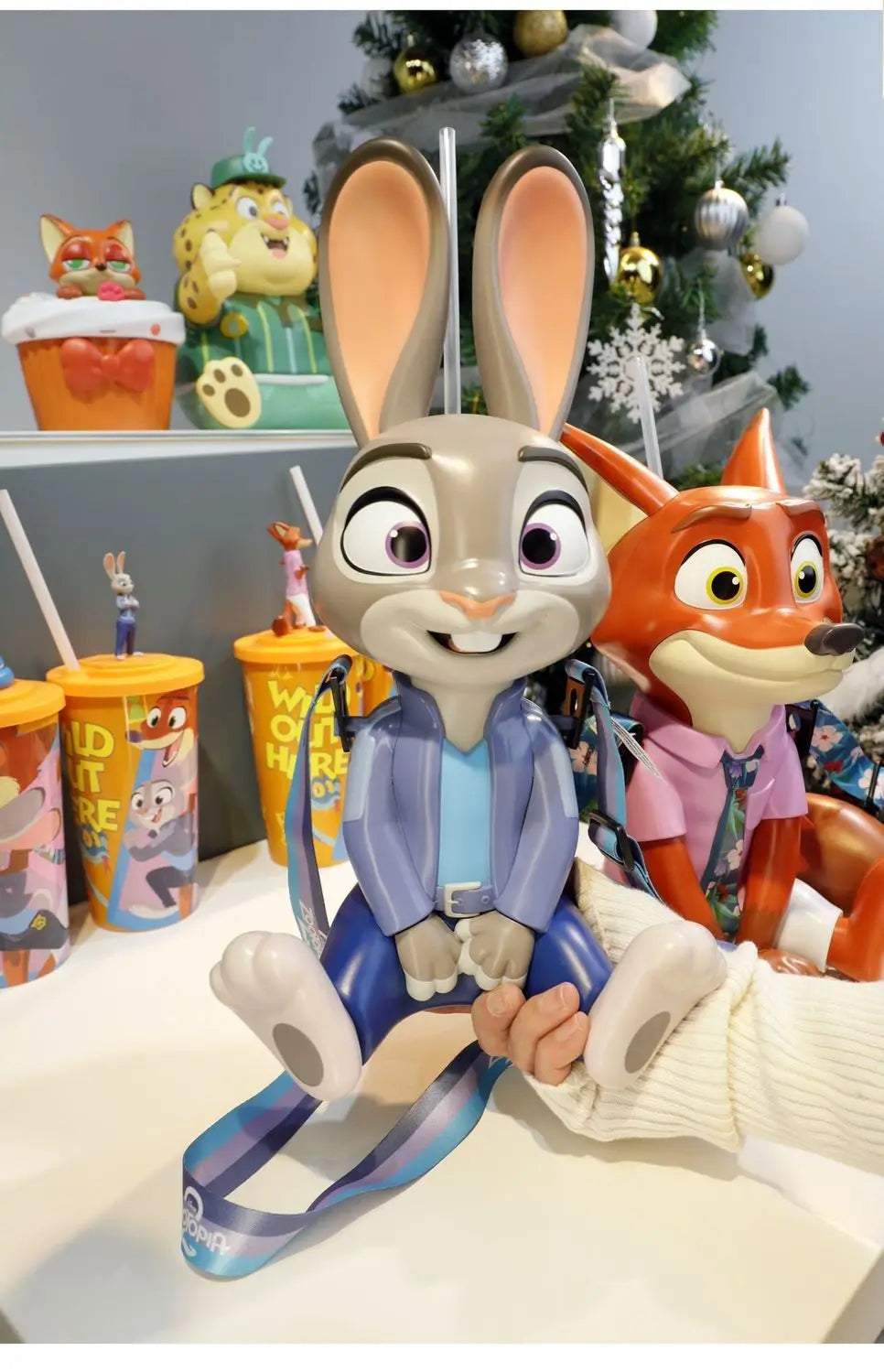 【HOT】Zootopia 2 Disney Movie Shaped Water Cup Nick Judy Cartoon Styled Cups With Crossbody Strap Kawaii Birthday Girl Boy Gifts