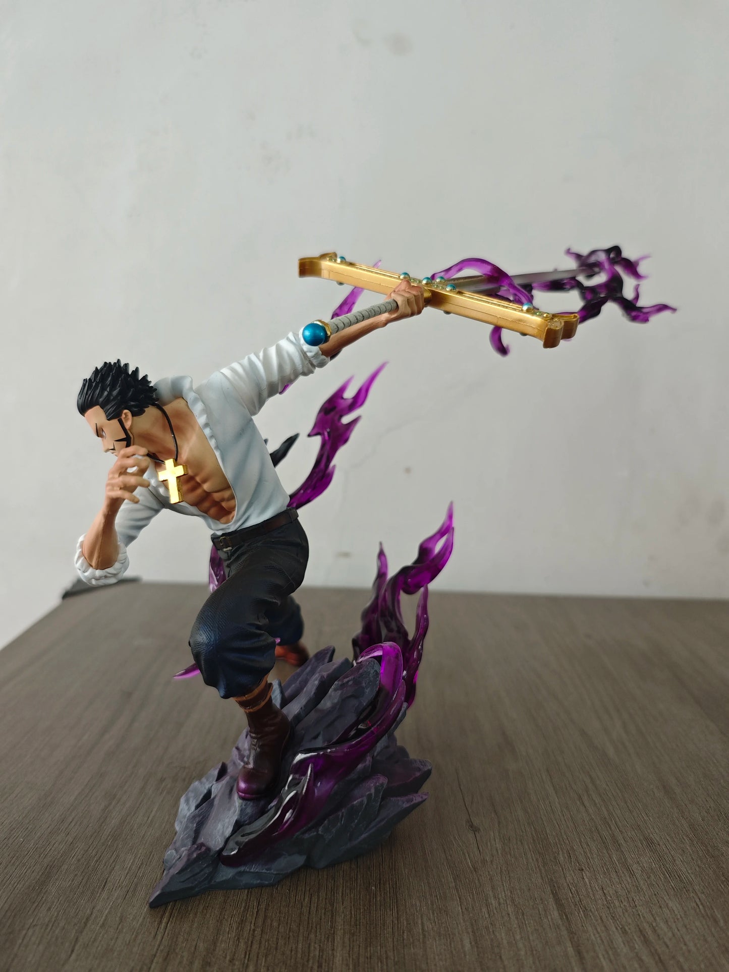 23cm One Piece Dracule Mihawk Figures Mi Hawk Anime Figure Action Figure Pvc Model Statue Collection Decoration Toys Gift Doll