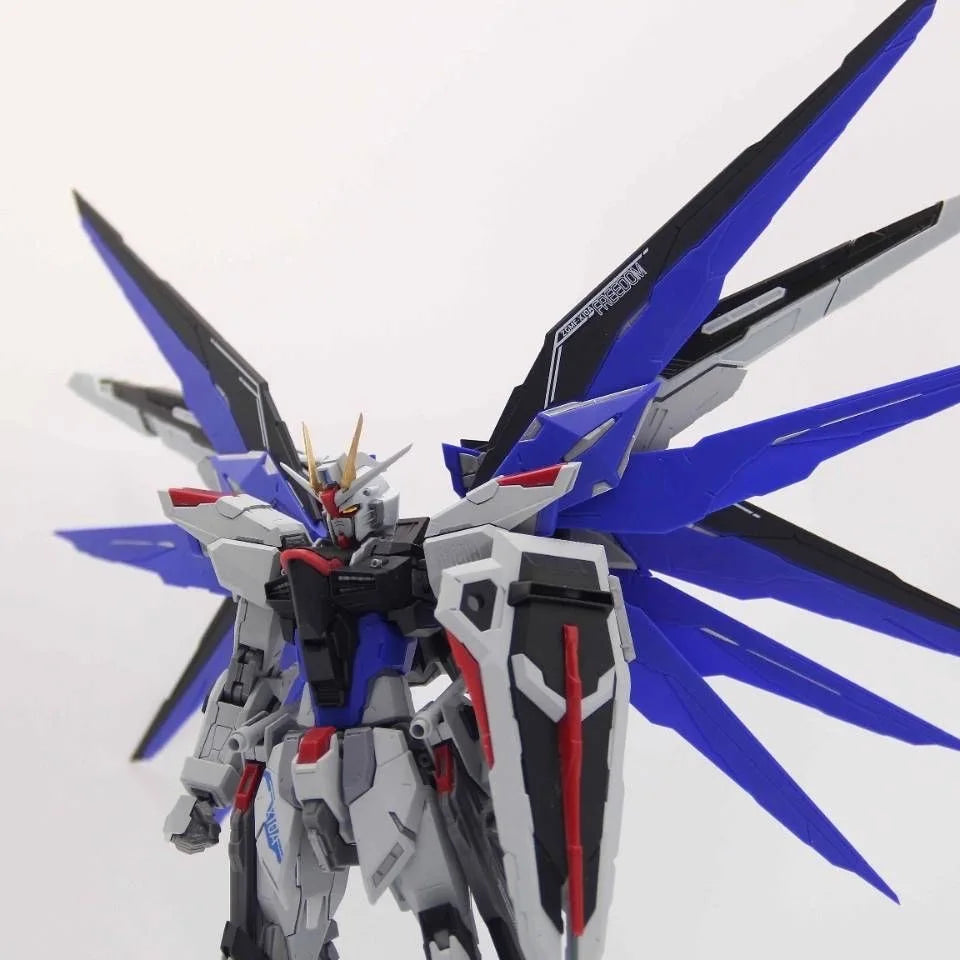 SV Model Freedom MB 1/100 ZGMF-X10A Assembly Model Kit Toys Action Figures Model Kits Robot Plastic Hobby Kids Gift