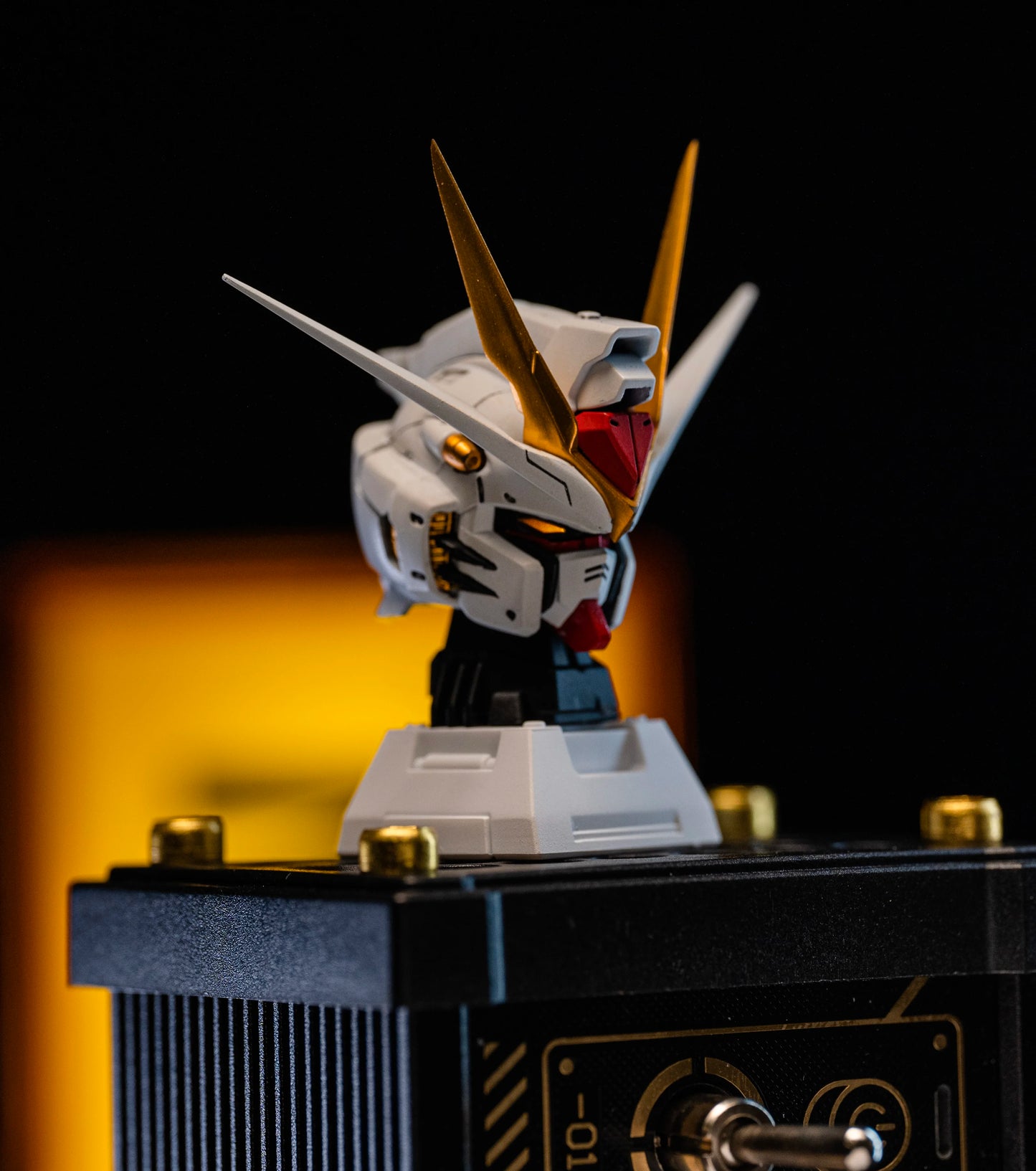 In Stock Minerva Hobby STRIKE FREEDOM Head Carving MG MGEX Assembly Model Kit Midnight With Lamp Toy Mecha Model Head Toys Gifts