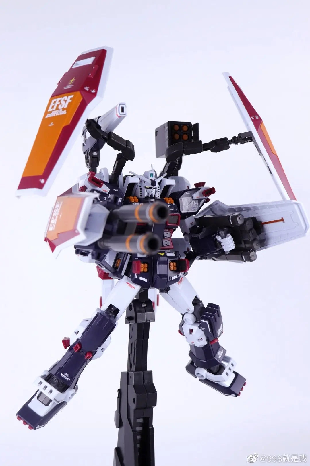 DABAN 6654 FA-78 MG 1/100 FA 78 Full Armor Thunderbolt Ver. Assembly Model Kit Action Figures Toy Robot Plastic Model Kits Gifts