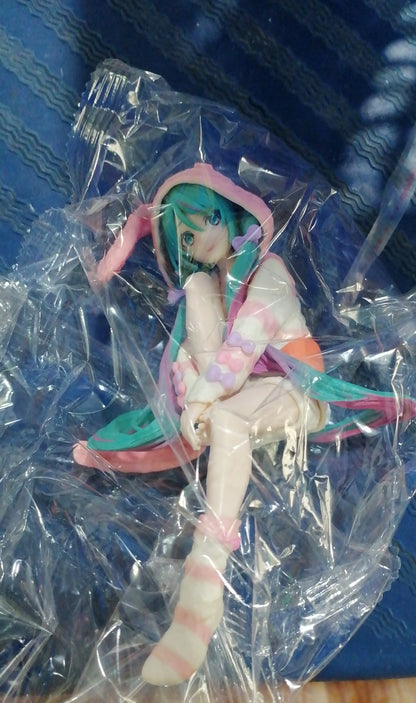 15CM Anime HATSUNE MIKU Figure Noodle Stopper Figure Rabbit Ear Pajamas Model Toy Japanese Dolls Aciton Figure Collection Gift