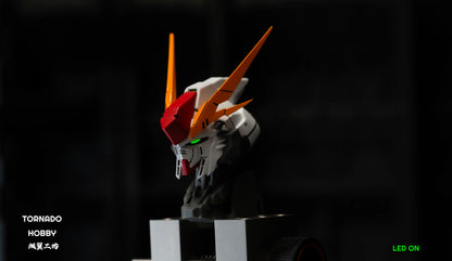 TORNADO HOBBY Studio XI RX-105 Head Carving 1/144 1/72 Sky Defender Assembly Model Kit Toy GK Model Mecha Head Accessory Gifts