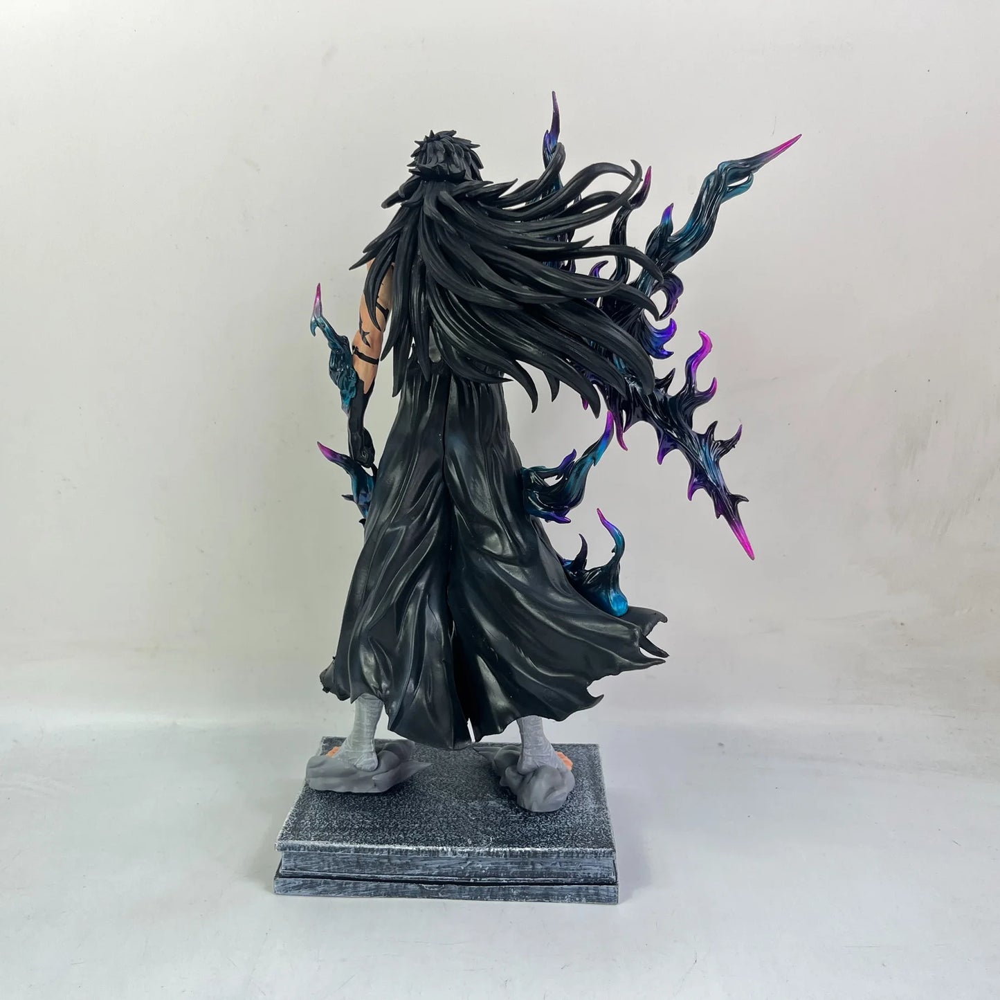 31-33cm Bleach Ichigo Figure Hollow White Horned & Mugetsu Form PVC Anime Peripheral Desktop Decor Collectible Statue Fan Gift