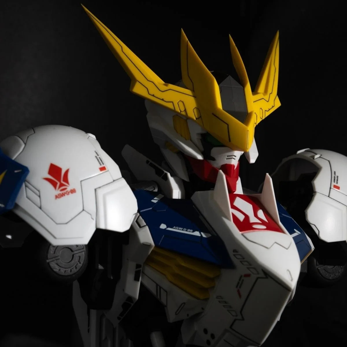 In Stock HAHA Model Barbatos Lupus Rex Bust 1/30 Assembly Model Kit Action Figures Plastic Model Kits Toy Gift