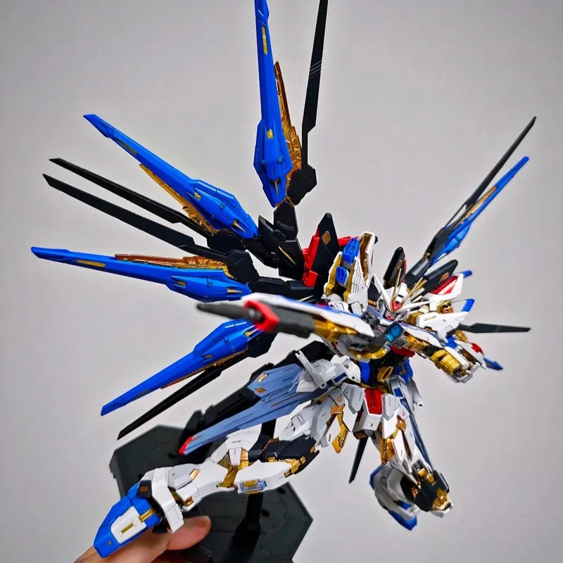 Changlong Model 7701 Mgex Zgmf-X20a Strike Freedom Plastic Skeleton Kit Anime Action Figure Robot Gift Toy - With Wings