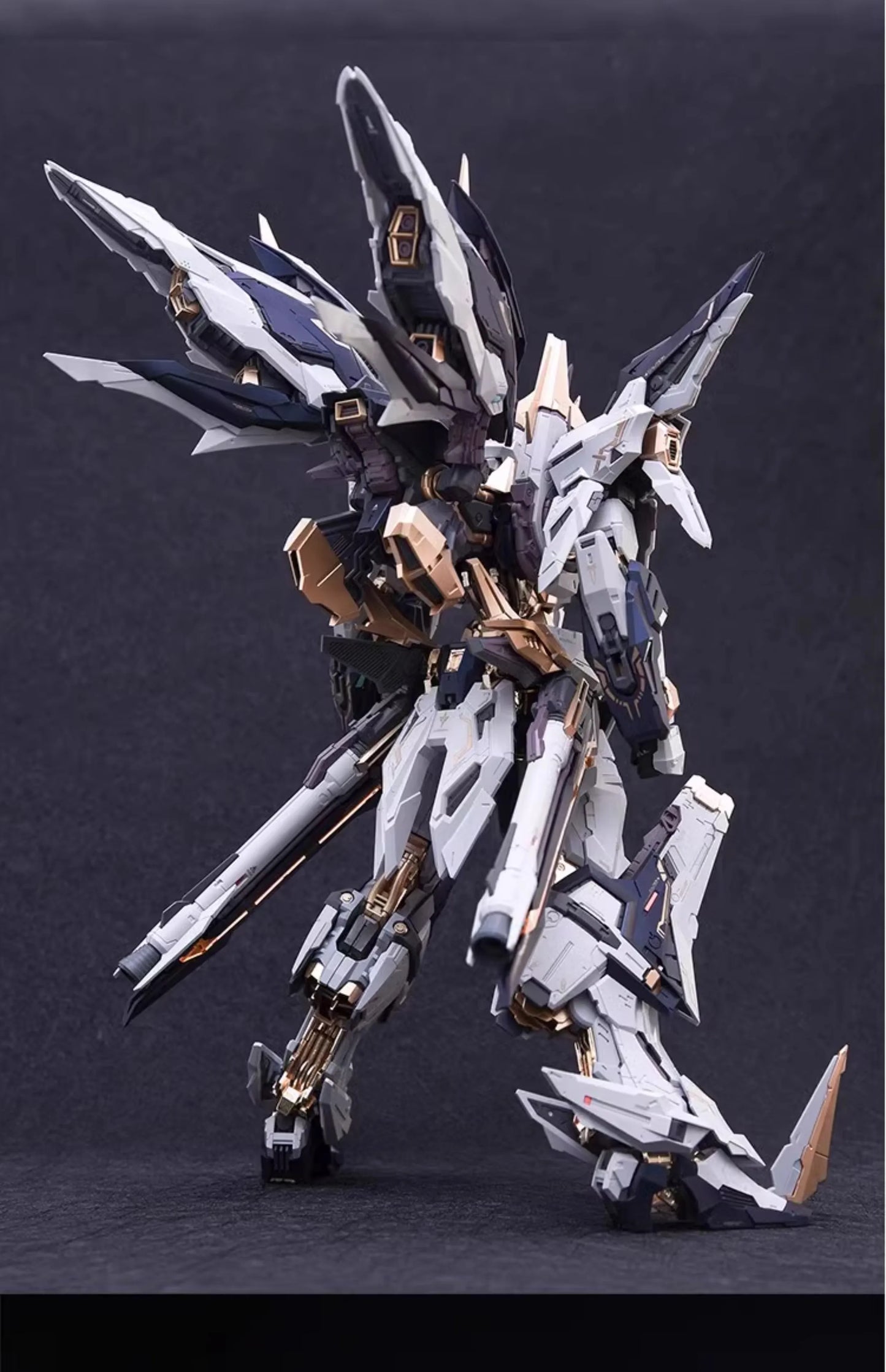 Bandai Infinity Nova Aurora 1/100 ABS Mecha Model Kit