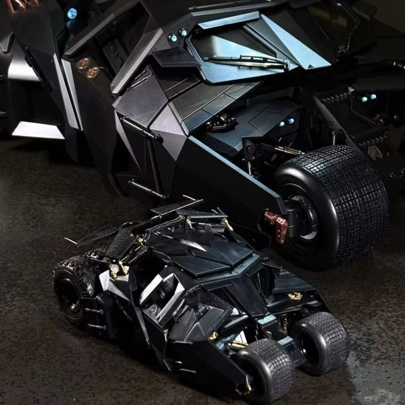 1:18 Batmobile Tumbler Alloy Metal Car Diecast Toy Vehicle Car Model Sound & Light Slide Spray Truck Toys For Kids  Gift Birthda