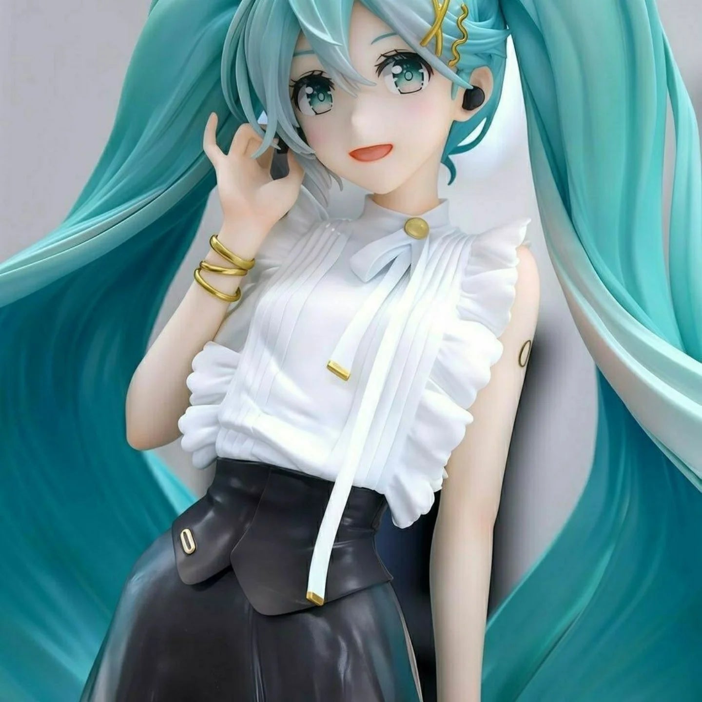 27cm Hatsune Miku Anime Figure Casual Wear Miku Figurine Standing Pose Gk Statue Model Doll Collection Room Decora Desk Toy Gift
