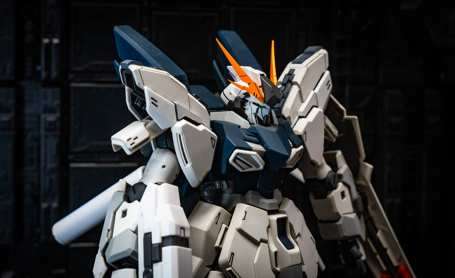 TORNADO HOBBY Studio XI RX-105 Head Carving 1/144 1/72 Sky Defender Assembly Model Kit Toy GK Model Mecha Head Accessory Gifts